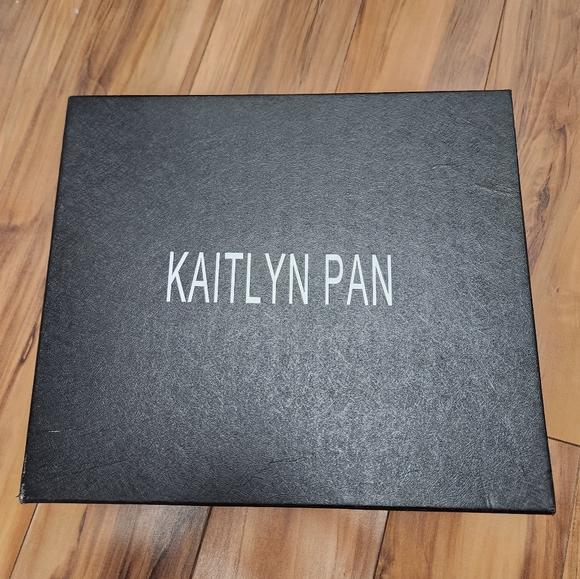 Over the knee  thigh high boots - Picture 6 of 8